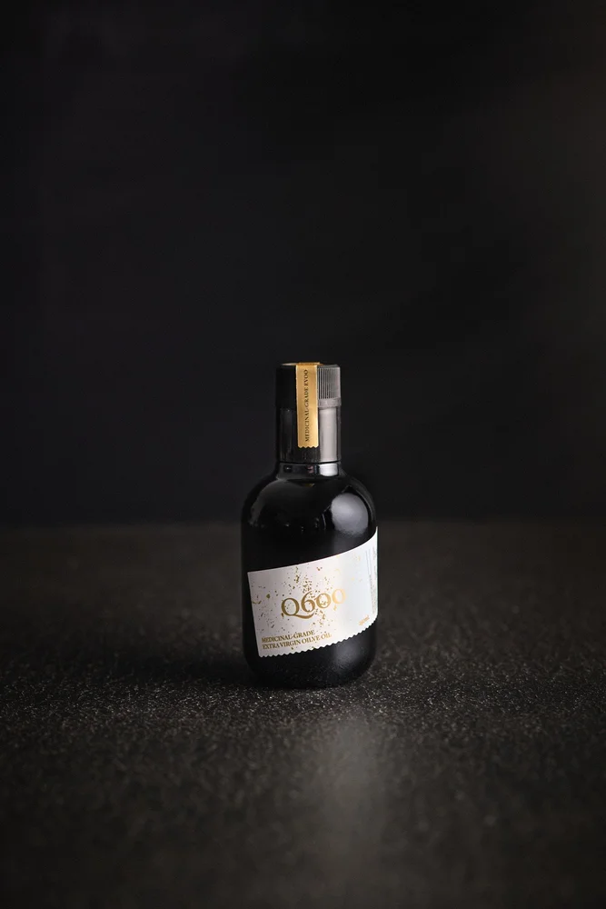 Quartz Hill Q600 high-polyphenol extra virgin olive oil in a dark glass bottle